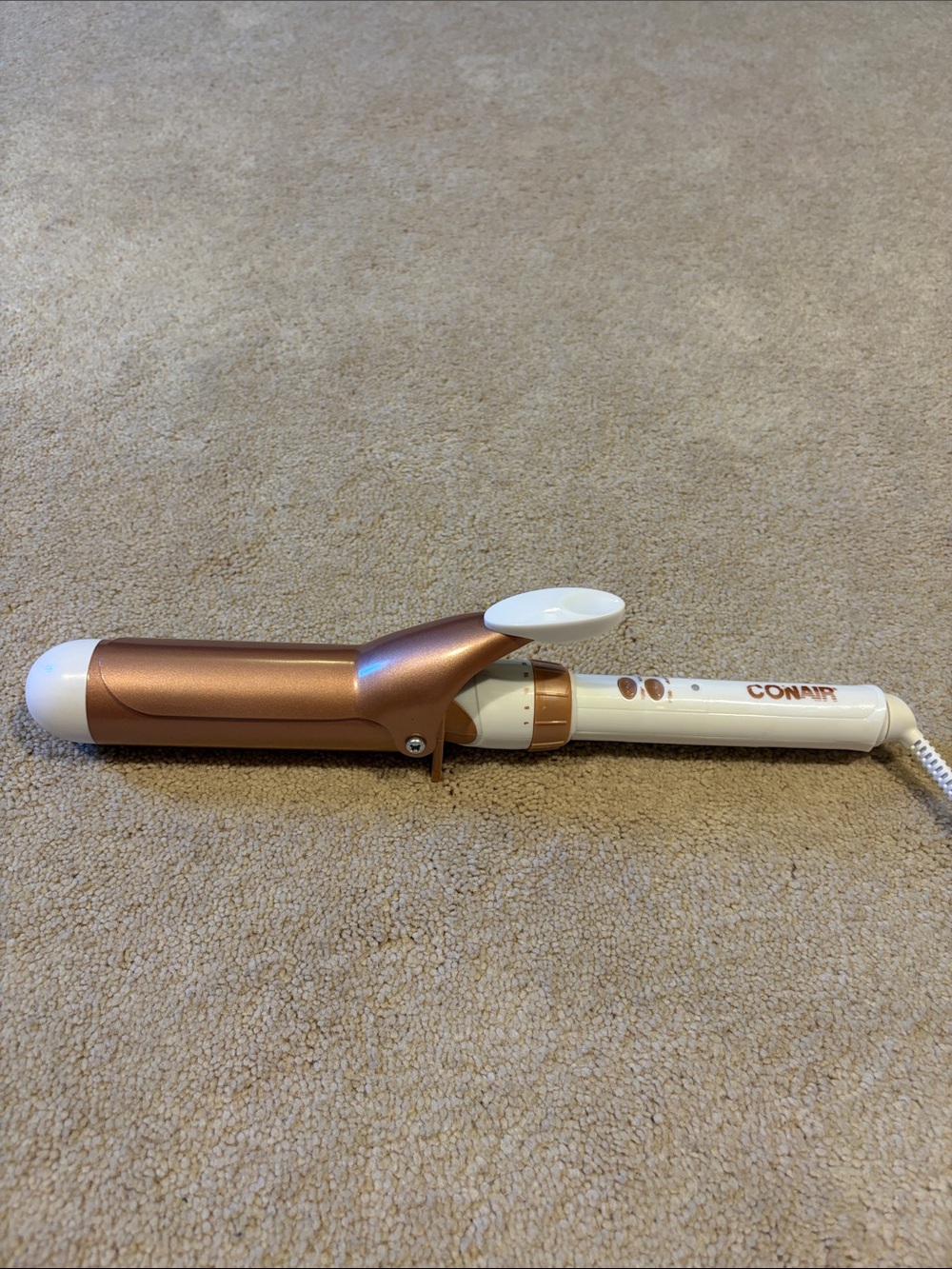 Conair double ceramic curling iron 1 1/2” rose gold soft waves